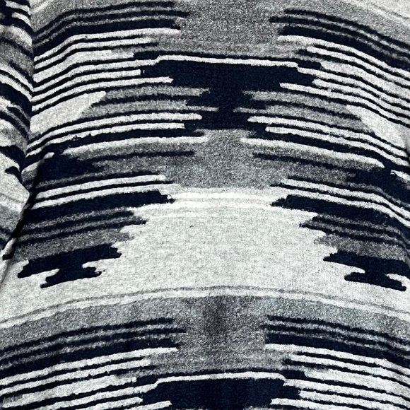 4 for $20 Lucky Brand Aztec Long Cardigan Size Medium - Picture 12 of 13